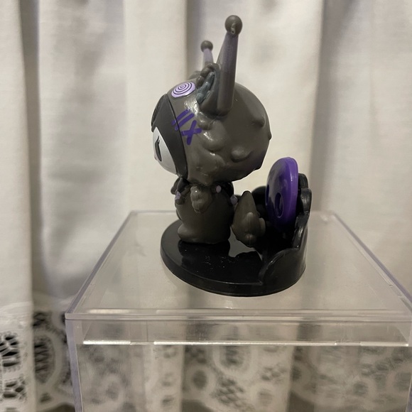 ❗️NEW❗️Kuromi Werwolves Of Miller’s Hollow Figurine - Picture 3 of 5